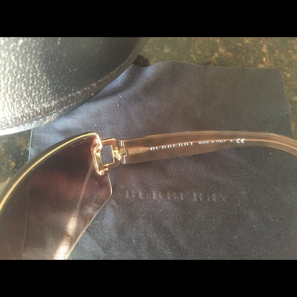 Authentic Burberry Sunglasses - Picture 9 of 14